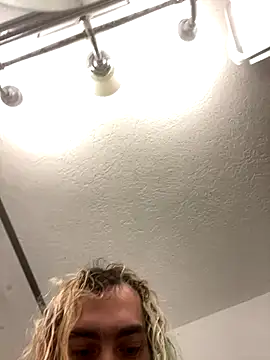 tallnerdyguy online show from 10.25.25