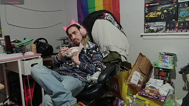 tallnerdyguy online show from 04.22.26