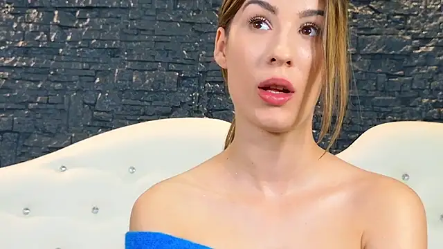 LaurynCopper online show from 12.30.24