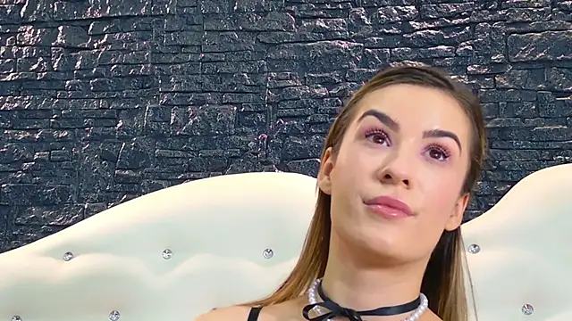 LaurynCopper online show from 01.17.25