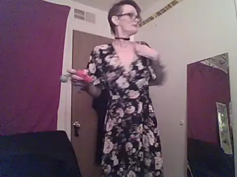 Snapshot of ivylee31 chatting on 12.04.24 ivylee31 online show from 12.04.24