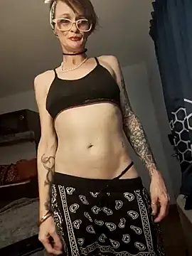 Snapshot of ivylee31 chatting on 01.15.25 ivylee31 online show from 01.15.25