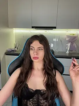 CurlyLara online show from 04.25.26