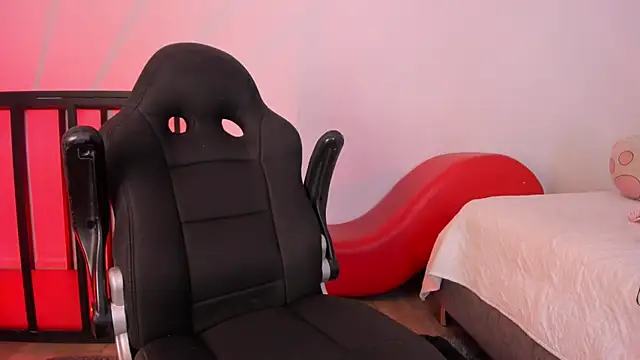 AmberiniHoffman online show from 02.14.26