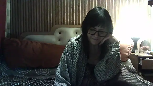 Snapshot of AlanaLaDream chatting on 12.21.24 AlanaLaDream online show from 12.21.24