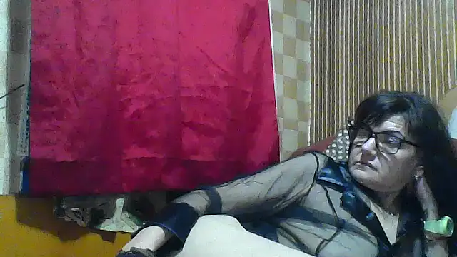 Snapshot of AlanaLaDream chatting on 01.17.25 AlanaLaDream online show from 01.17.25