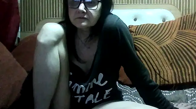 Snapshot of AlanaLaDream chatting on 03.11.25 AlanaLaDream online show from 03.11.25