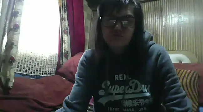 Snapshot of AlanaLaDream chatting on 03.20.25 AlanaLaDream online show from 03.20.25