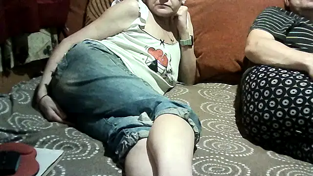 Snapshot of AlanaLaDream chatting on 10.02.25 AlanaLaDream online show from 10.02.25