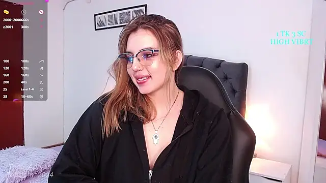 Snapshot of Thea_Aphros_ chatting on 02.11.25 Thea Aphros online show from 02.11.25