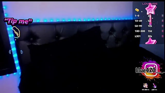 Snapshot of Skyler__blue4 chatting on 12.04.24 Skyler  blue4 online show from 12.04.24