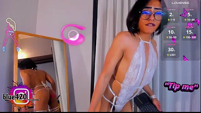 Snapshot of Skyler__blue4 chatting on 01.01.25 Skyler  blue4 online show from 01.01.25