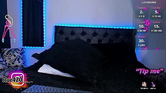 Snapshot of Skyler__blue4 chatting on 01.07.25 Skyler  blue4 online show from 01.07.25