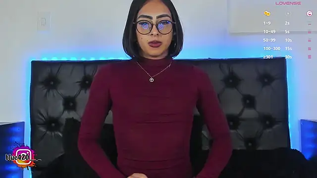 Snapshot of Skyler__blue4 chatting on 01.26.25 Skyler  blue4 online show from 01.26.25