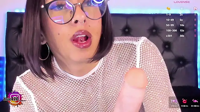 Snapshot of Skyler__blue4 chatting on 01.31.25 Skyler  blue4 online show from 01.31.25