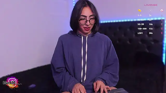 Snapshot of Skyler__blue4 chatting on 03.02.25 Skyler  blue4 online show from 03.02.25