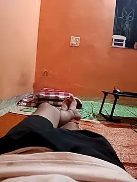 Snapshot of 1010SumiT chatting on 12.17.25 1010SumiT online show from 12.17.25