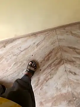 Snapshot of 1010SumiT chatting on 12.19.25 1010SumiT online show from 12.19.25