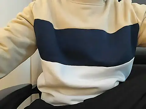 Snapshot of jayb0y61 chatting on 02.14.25 jayb0y61 online show from 02.14.25