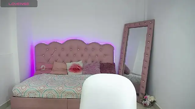 Snapshot of Kathleen_Rodriguez chatting on 01.14.25 Kathleen Rodriguez online show from 01.14.25