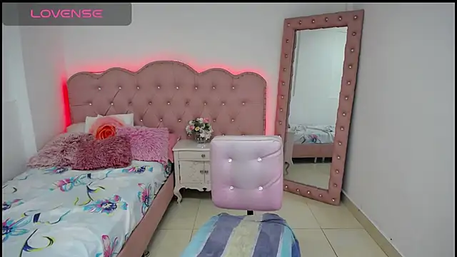 Snapshot of Kathleen_Rodriguez chatting on 01.29.25 Kathleen Rodriguez online show from 01.29.25