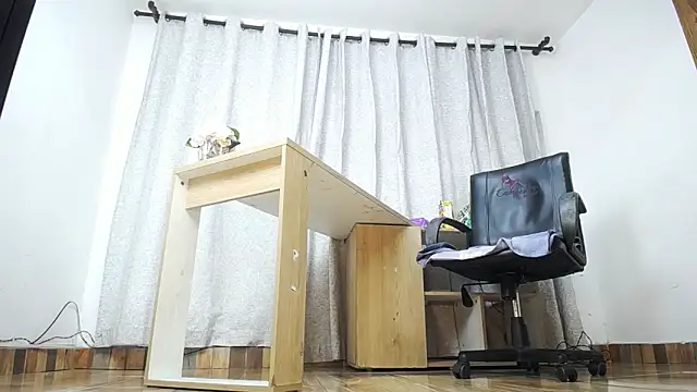 Snapshot of Kathleen_Rodriguez chatting on 11.28.25 Kathleen Rodriguez online show from 11.28.25