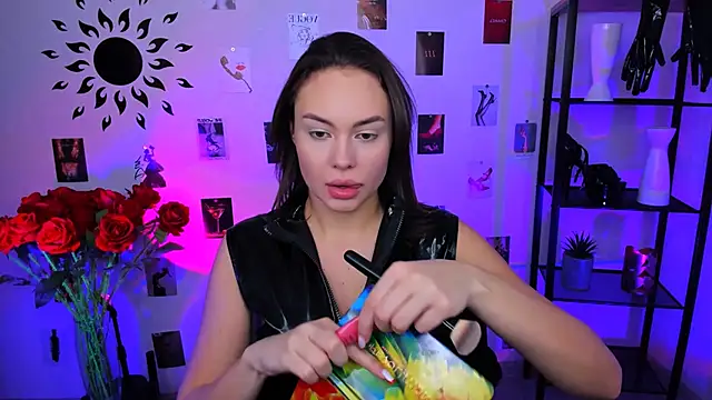 Snapshot of JaneWyatt chatting on 03.14.25 JaneWyatt online show from 03.14.25