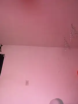 Snapshot of Miss_oliviaa chatting on 12.26.24 Miss oliviaa online show from 12.26.24