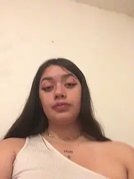 Snapshot of Miss_oliviaa chatting on 03.22.25 Miss oliviaa online show from 03.22.25