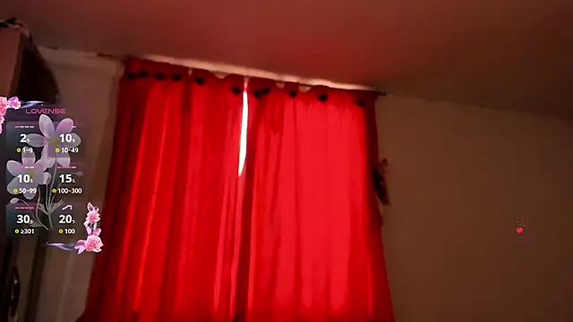 Snapshot of Miss_oliviaa chatting on 10.15.25 Miss oliviaa online show from 10.15.25