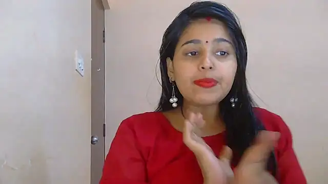 Snapshot of Sweet-Rani chatting on 12.22.25 Sweet-Rani online show from 12.22.25