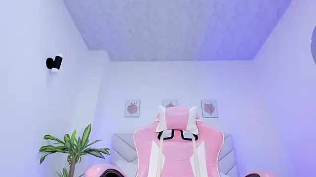 Brittany cute18 online show from 01.21.25