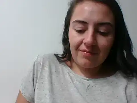  karlie kloss  online show from 12.05.24