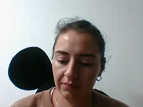  karlie kloss  online show from 12.06.24