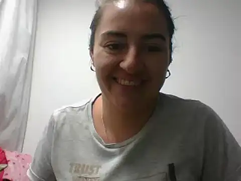  karlie kloss  online show from 12.10.24