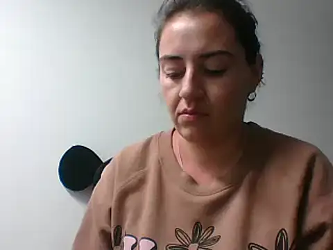  karlie kloss  online show from 12.12.24