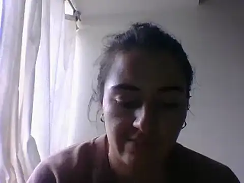  karlie kloss  online show from 12.29.24