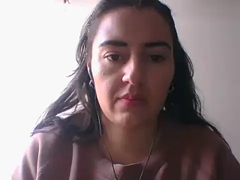  karlie kloss  online show from 01.14.25