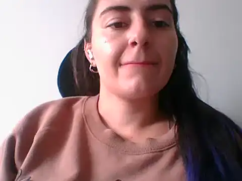  karlie kloss  online show from 01.16.25