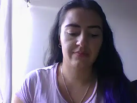  karlie kloss  online show from 01.18.25