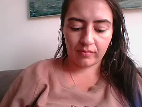  karlie kloss  online show from 01.23.25