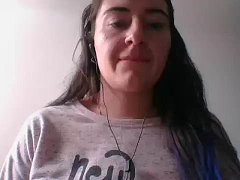  karlie kloss  online show from 01.27.25