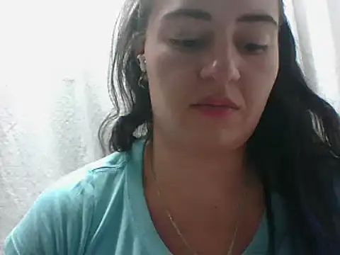  karlie kloss  online show from 02.02.25