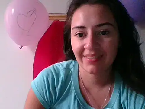  karlie kloss  online show from 02.17.25