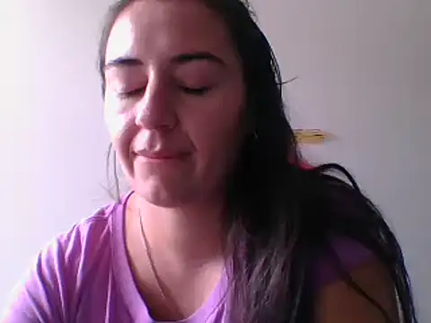  karlie kloss  online show from 09.17.25