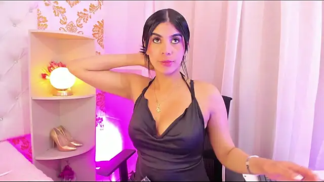 Snapshot of emaa_lambert chatting on 11.12.25 emaa lambert online show from 11.12.25