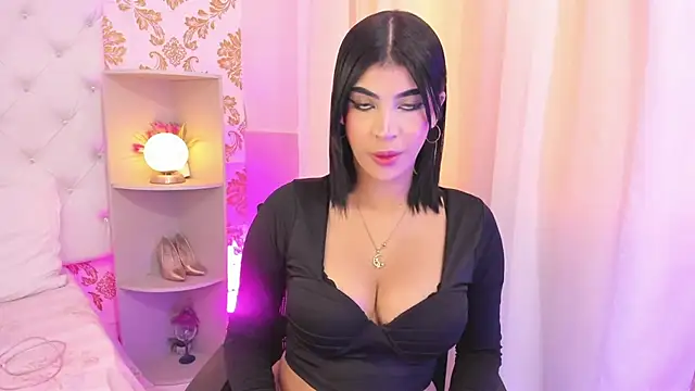 Snapshot of emaa_lambert chatting on 11.14.25 emaa lambert online show from 11.14.25