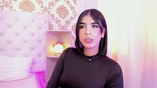 Snapshot of emaa_lambert chatting on 12.01.25 emaa lambert online show from 12.01.25