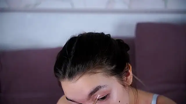 Snapshot of VeronaAppleberry chatting on 12.20.25 VeronaAppleberry online show from 12.20.25