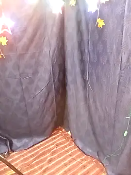 Stripy Doll online show from 01.16.25